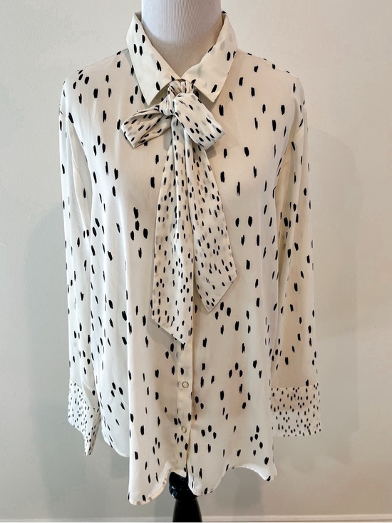 Worthington Tops - Worthington Cream and Black Spot Tie Neck Long Sleeve Button Up Blouse Womens XL